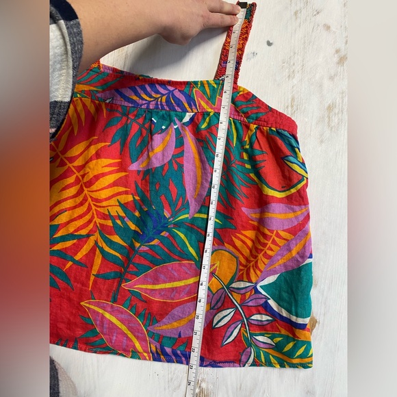 C&C CALIFORNIA Red Tropical Island Inspired Linen Top, Relaxed Beach Resort Wear - Picture 9 of 14